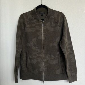 Banana Republic Supima Cotton Olive Green Camo Pattern Zip Up Sweater